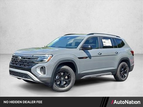 Used 2026 Volkswagen Atlas Peak Edition AWD/4WD image 1