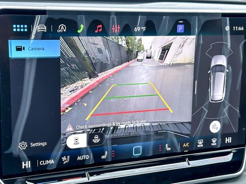 New 2026 Volkswagen Tiguan SE R-Line image 18