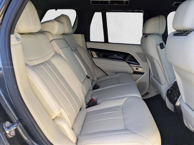 Certified 2025 Land Rover Range Rover SE AWD/4WD image 16