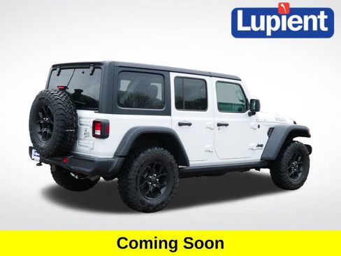 Used 2025 Jeep Wrangler Unlimited Sport AWD/4WD image 3