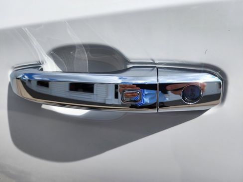 Used 2021 GMC Sierra 1500 SLT w/ SLT Convenience Package image 21