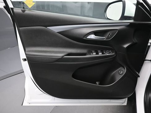 Used 2024 Buick Envista Preferred w/ Convenience I Package image 9