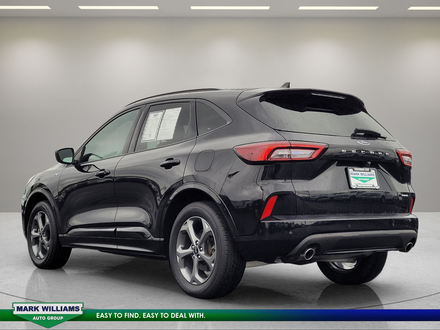 Used 2023 Ford Escape ST-Line w/ Tech Pack #1 AWD/4WD image 6