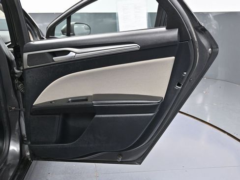 Used 2018 Ford Fusion S image 33