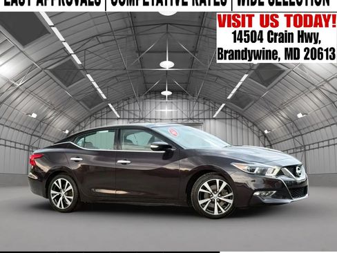 Used 2017 Nissan Maxima Platinum w/ Interior Lighting Package FWD image 1