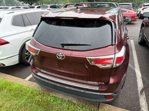 Used 2015 Toyota Highlander Limited Platinum AWD/4WD image 10