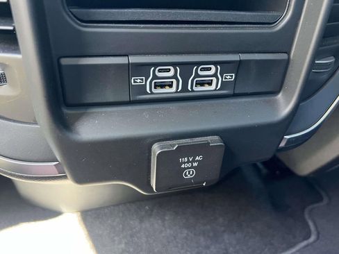 Used 2025 RAM 1500 Big Horn AWD/4WD image 11