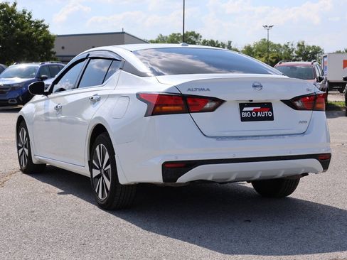 Used 2022 Nissan Altima 2.5 SV AWD/4WD image 11