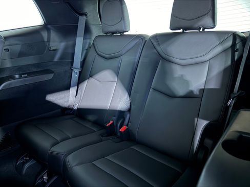 Used 2023 Cadillac XT6 Luxury FWD image 20