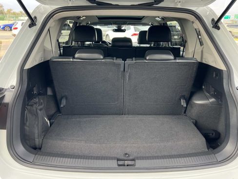 Certified 2022 Volkswagen Tiguan SE image 25