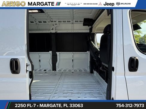 Used 2026 RAM ProMaster 2500 w/ Convenience Group FWD image 13
