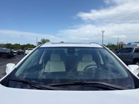 Used 2023 Buick Enclave Essence w/ Experience Buick Package FWD image 22