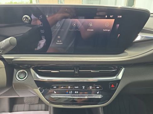 Certified 2025 Buick Envista Avenir FWD image 20