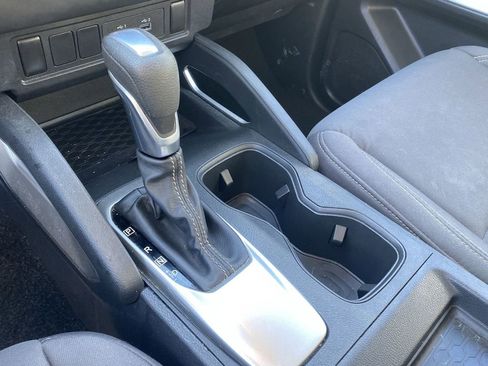 Used 2023 Nissan Frontier SV image 27