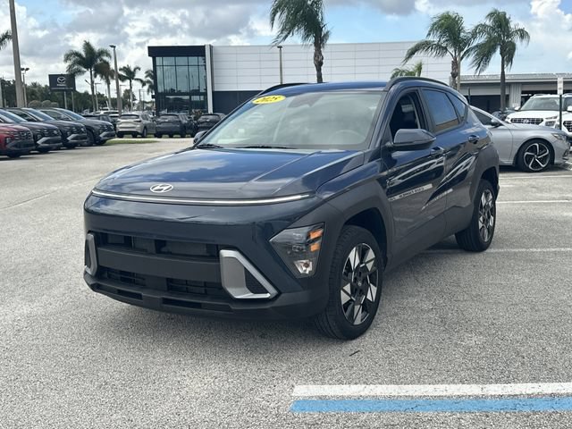 Certified 2025 Hyundai Kona SEL AWD/4WD image 2