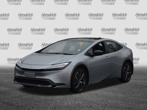 Used 2023 Toyota Prius Limited image 3