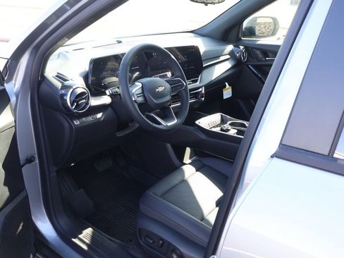 New 2026 Chevrolet Equinox LT w/ Convenience Package II image 13