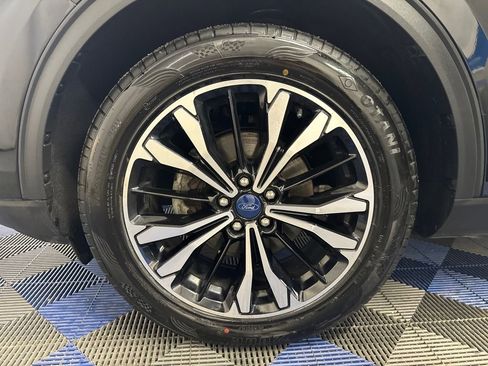 Certified 2022 Ford Escape SEL w/ SEL Stealth AWD Package image 29