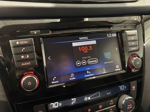 Used 2019 Nissan Rogue Sport SV AWD/4WD image 19