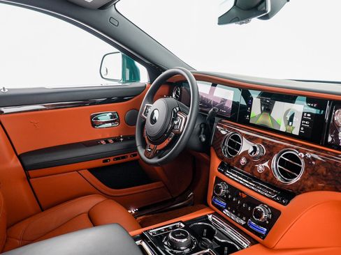 Certified 2025 Rolls-Royce Ghost AWD/4WD image 30