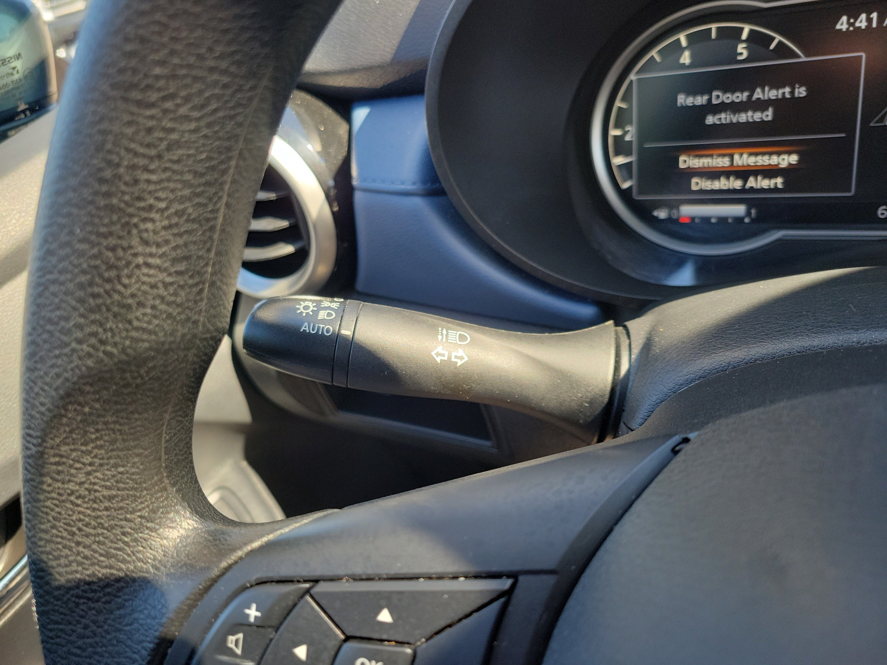 Used 2025 Nissan Versa SV FWD image 23