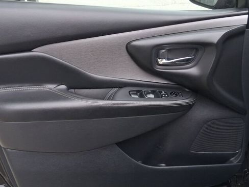 Used 2020 Nissan Murano SV image 19