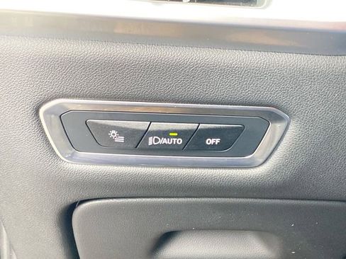 Used 2025 BMW X7 xDrive40i image 18