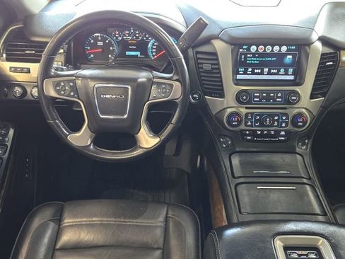 Used 2019 GMC Yukon Denali w/ Denali Ultimate Package AWD/4WD image 29