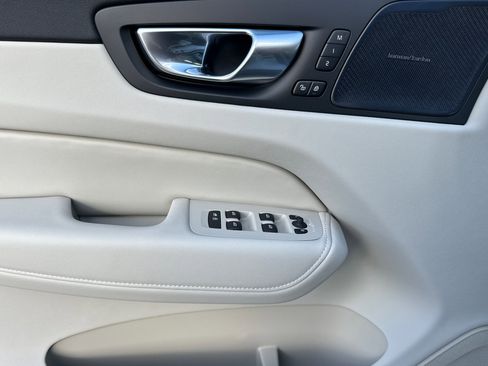 New 2026 Volvo XC60 B5 Ultra w/ Protection Package Premier image 9