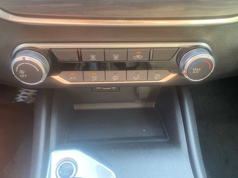 Certified 2025 Nissan Altima 2.5 SV FWD image 25