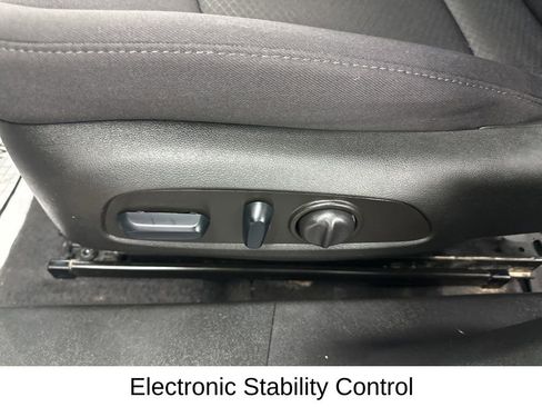 Used 2022 Chevrolet Malibu RS image 34