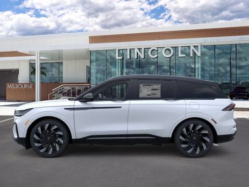 New 2026 Lincoln Nautilus Reserve AWD/4WD image 3