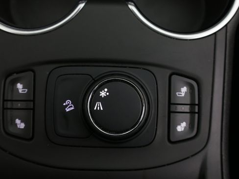 Used 2018 GMC Terrain SLE w/ Driver Convenience Package FWD image 16