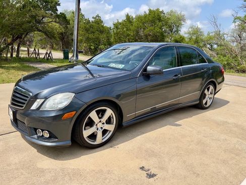 Used 2010 Mercedes-Benz E 350 Sedan image 5