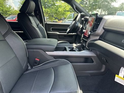 New 2026 RAM 2500 Laramie AWD/4WD image 16