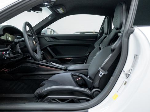 Used 2026 Porsche 911 GT3 RWD image 29