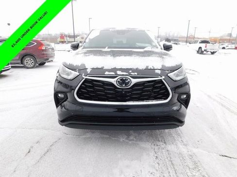 Used 2023 Toyota Highlander Limited image 8