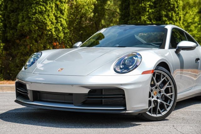 Used 2025 Porsche 911 Carrera RWD image 2