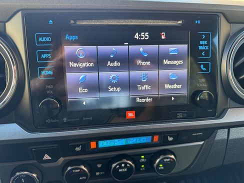 Used 2019 Toyota Tacoma TRD Sport AWD/4WD image 35
