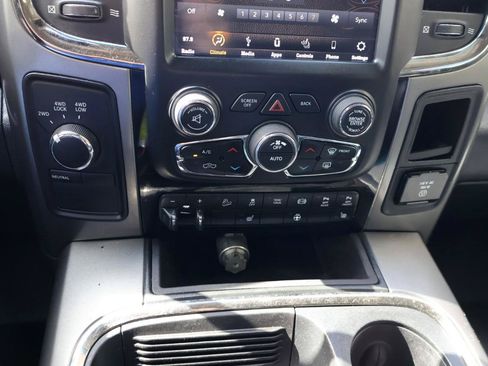 Used 2018 RAM 2500 Big Horn w/ Sport Appearance Group AWD/4WD image 13