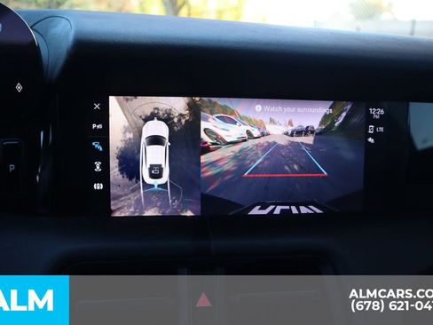 Used 2021 Porsche Taycan image 30