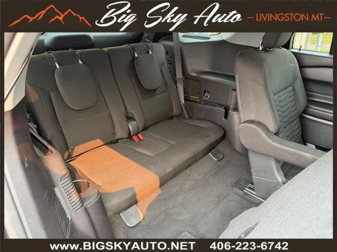 Used 2021 Ford Explorer XLT w/ Class III Trailer Tow Package AWD/4WD image 22