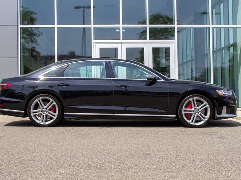 Used 2020 Audi S8 L AWD/4WD image 4