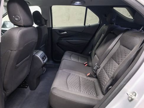 Used 2019 Chevrolet Equinox LT image 18