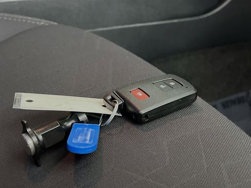 Used 2019 Toyota Tacoma TRD Sport image 35