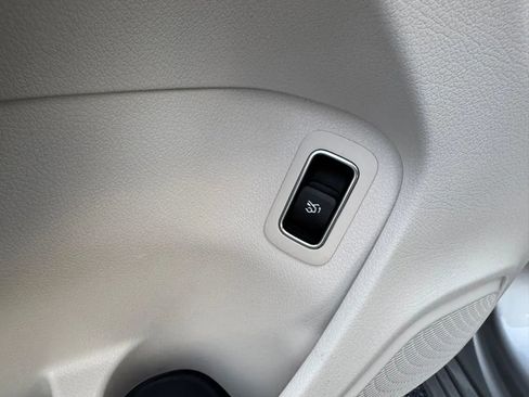 Used 2021 Mercedes-Benz A 220 4MATIC image 4