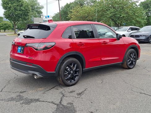 Used 2025 Honda HR-V Sport image 6