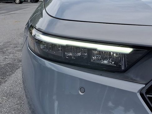 Used 2023 Honda Accord EX-L image 9