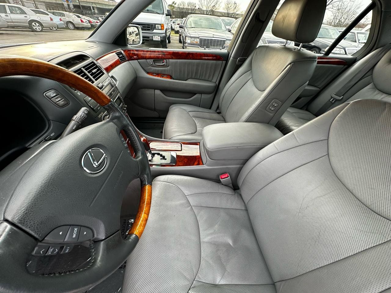 Used 2004 Lexus LS 430 RWD image 29