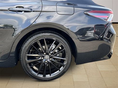 Used 2023 Toyota Camry XSE image 39